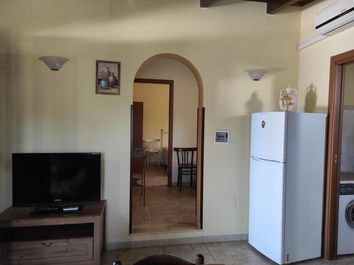 Casetta Albizia San Vito dei Normanni Exterior foto